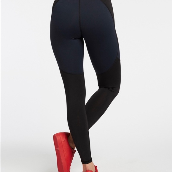 MICHI Tidal Legging - Picture 3 of 7